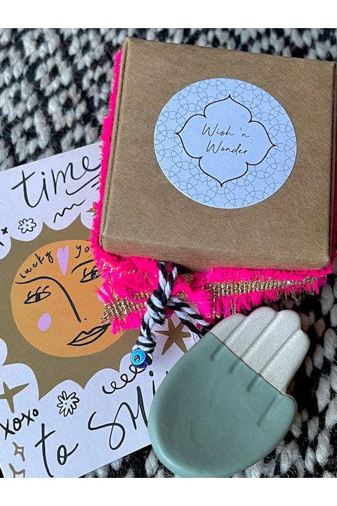 Manito - Hand made of ceramic