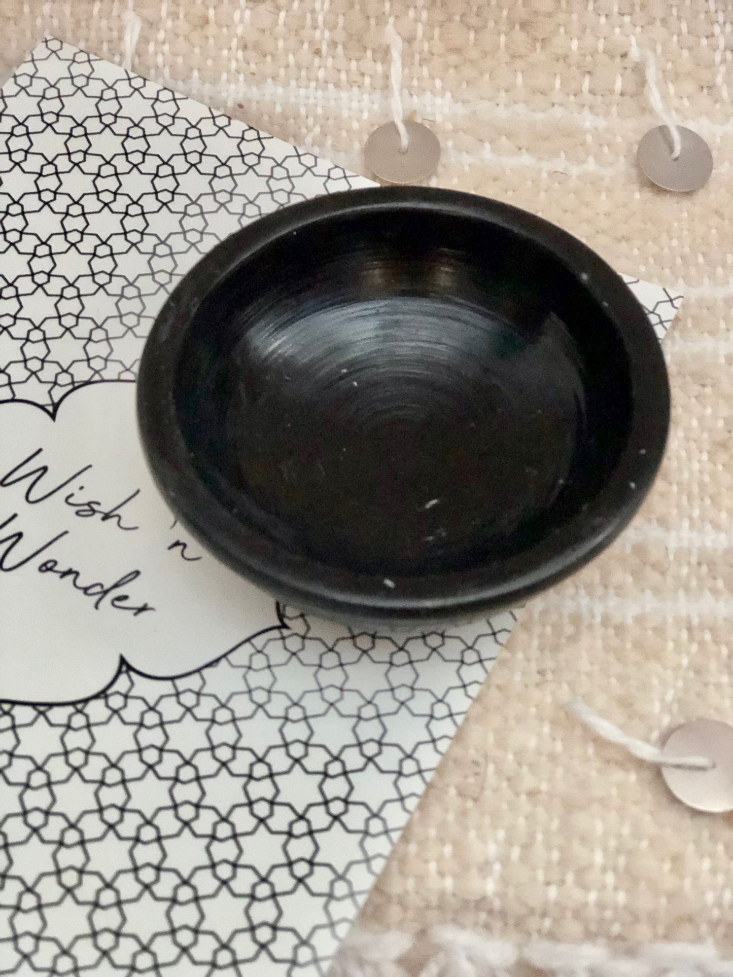 Soapstone smoking bowl, black - small